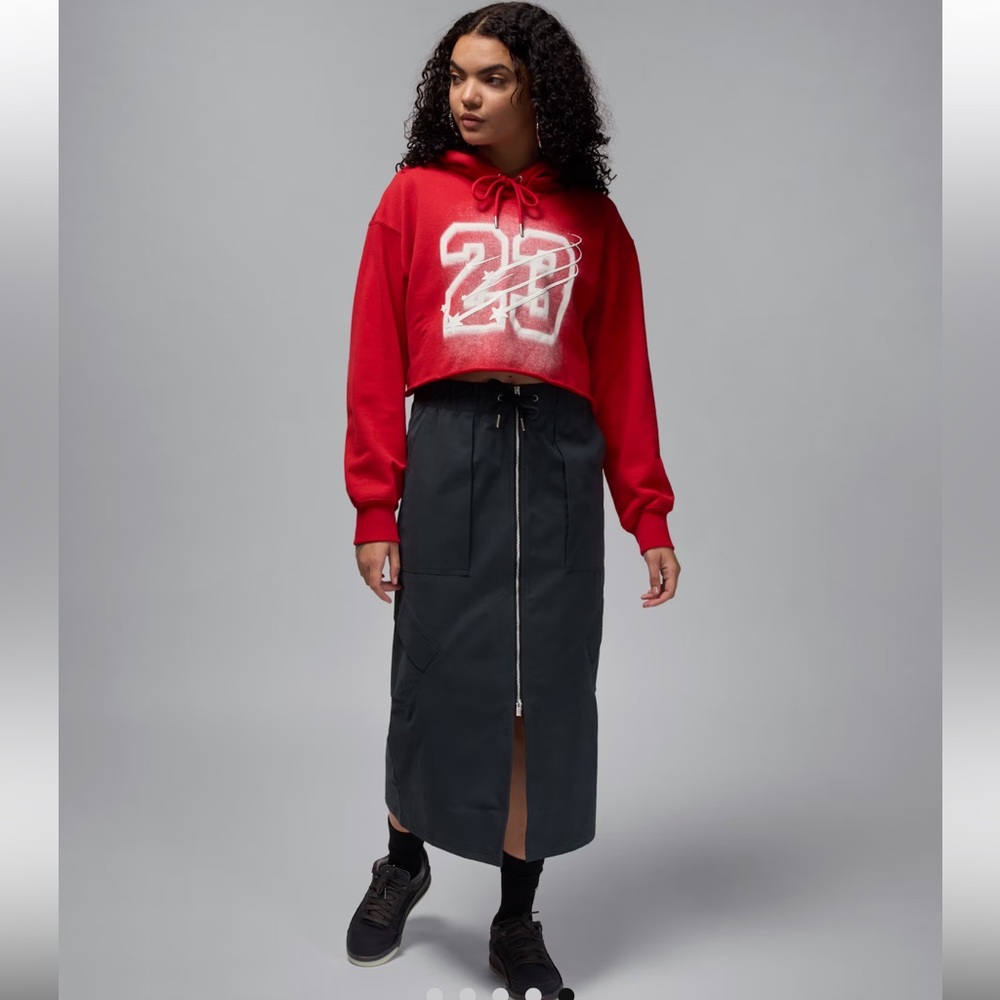 Stylish Black Midi Skirt Jordan